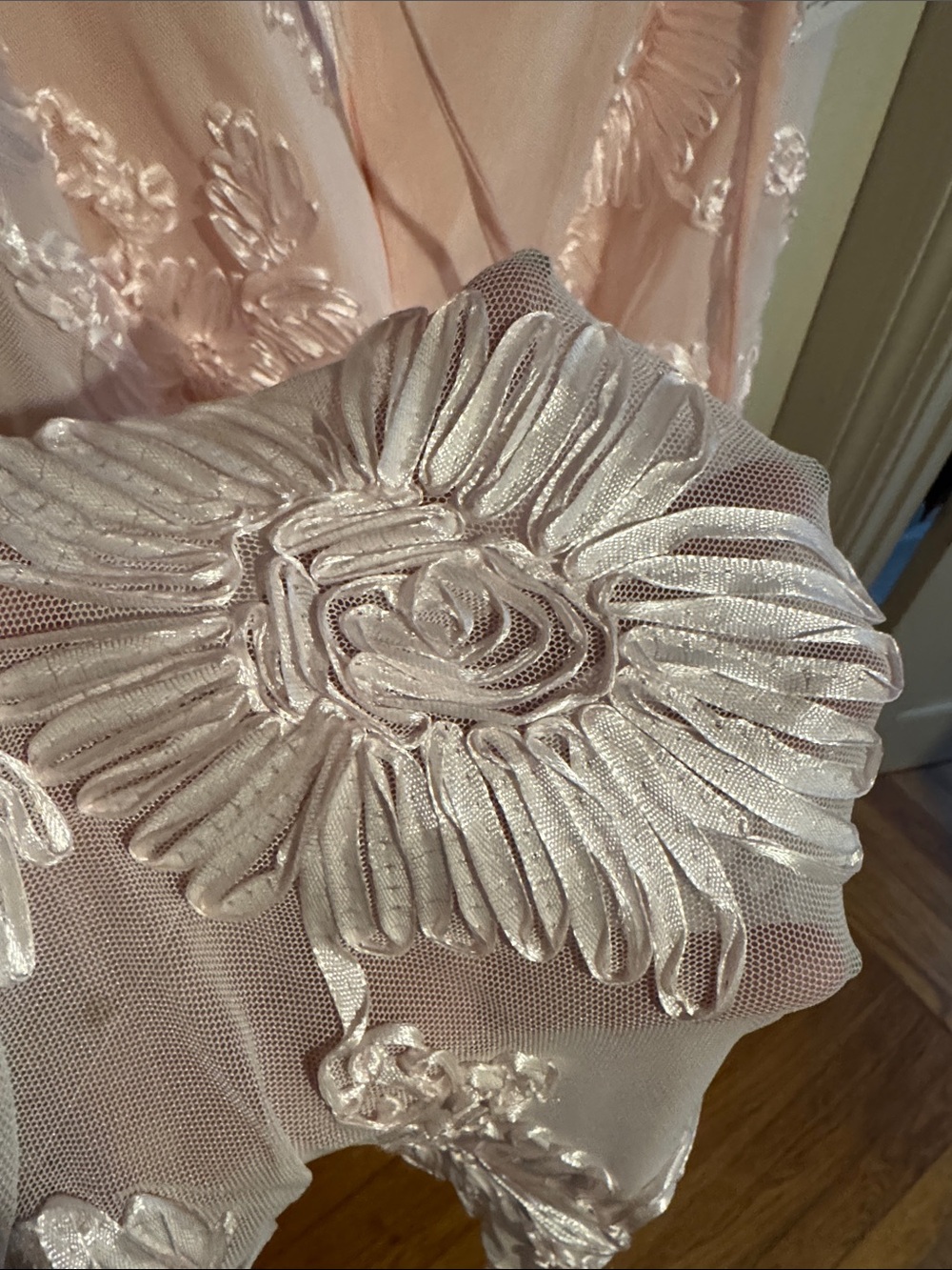 Elegant Pink Lace Strapless Evening Dress - Picture 5 of 7